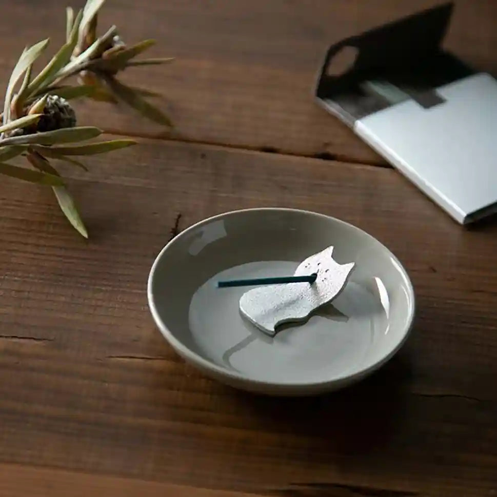 【能作NOUSAKU】貓咪合唱團筷子座/線香座 | Nousaku Chopstick Rest/ Incense Stand - Singing Cats - Set of 2