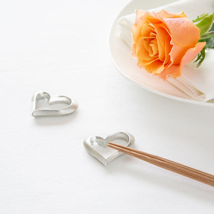 【能作NOUSAKU】心心相印筷架組 | Nousaku Heart Chopstick Rest