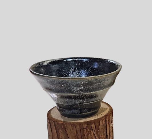 越前燒鐵釉切面清酒杯 | Echizen ware iron-glazed faceted sake cup