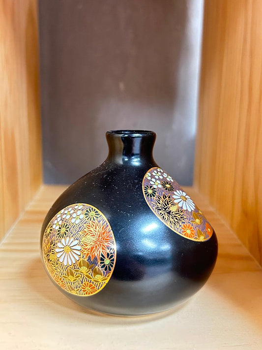 酒壺一輪插 | Traditional Wine holder Shaped Vase
