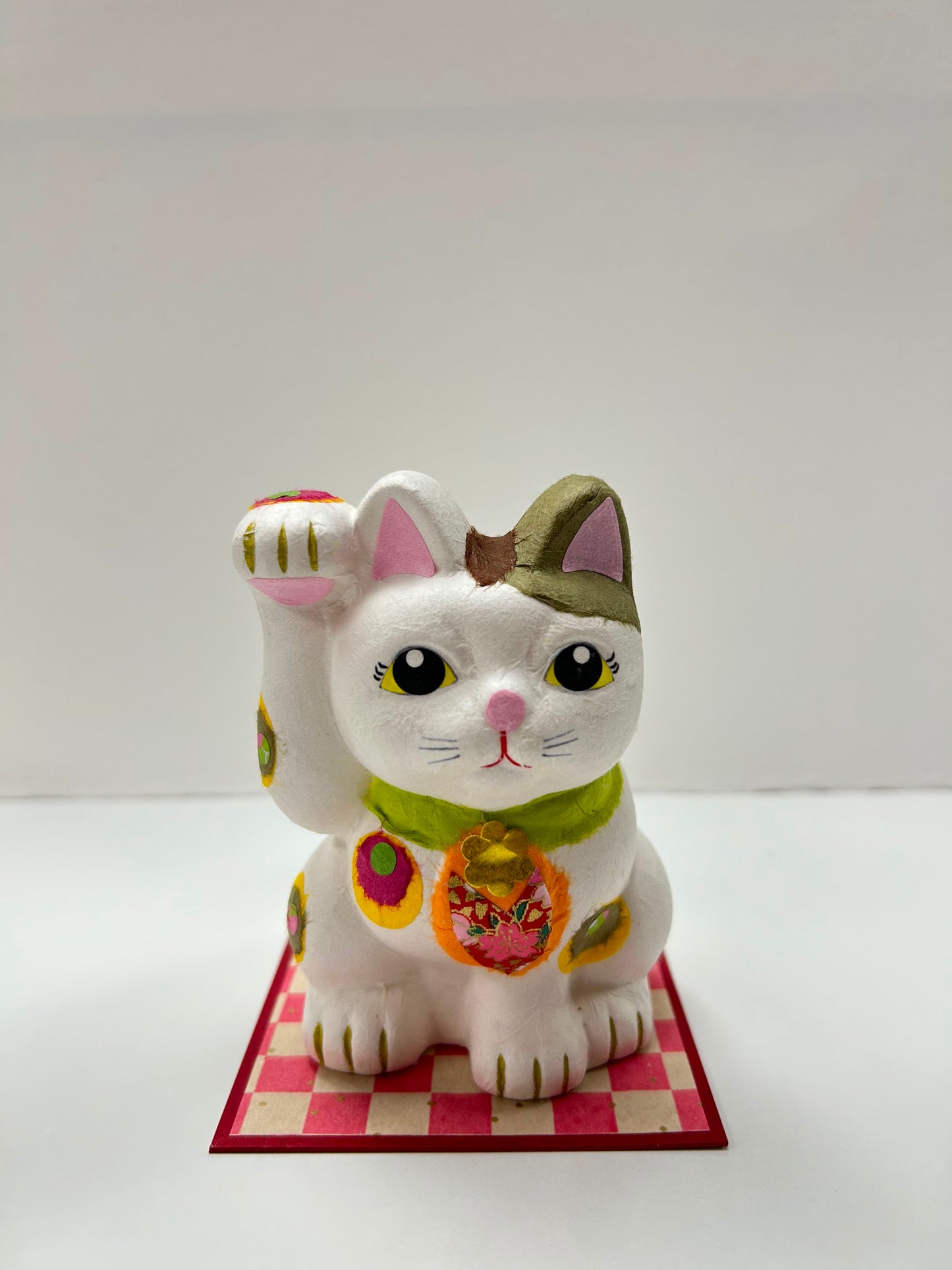 美濃和紙手貼陶瓷人形招財貓 (波點)| Mino Washi Paper Hand-Covered Ceramic Maneki Neko (Polca Dot))