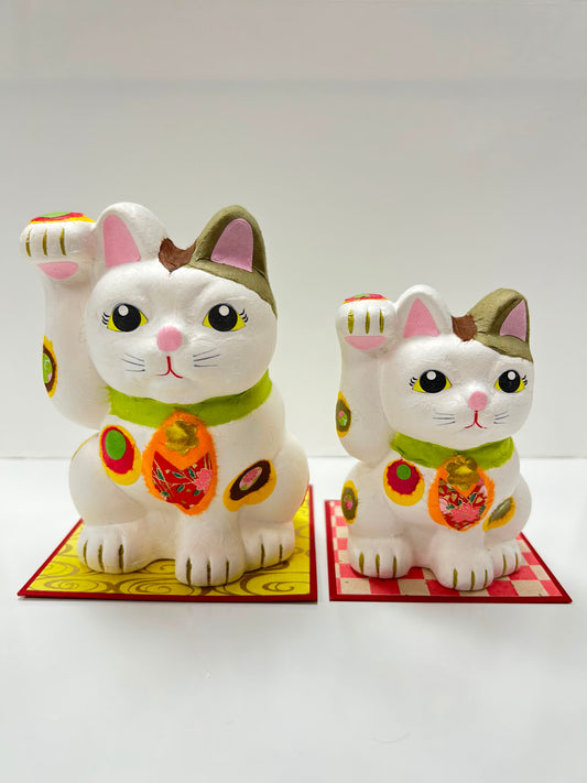 美濃和紙手貼陶瓷人形招財貓 (波點)| Mino Washi Paper Hand-Covered Ceramic Maneki Neko (Polca Dot))