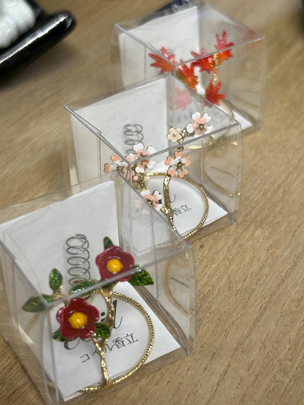 盤繞式香座 | Aya Tsubaki Incense Holder