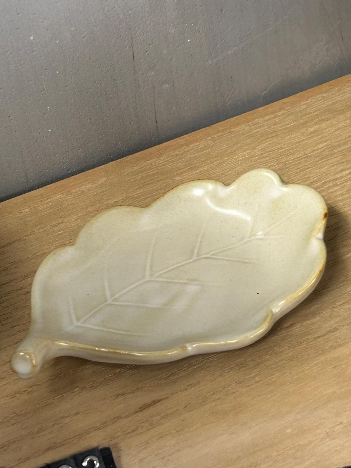貓頭鷹陶瓷線香座 | Owl Ceramic Incense Stand