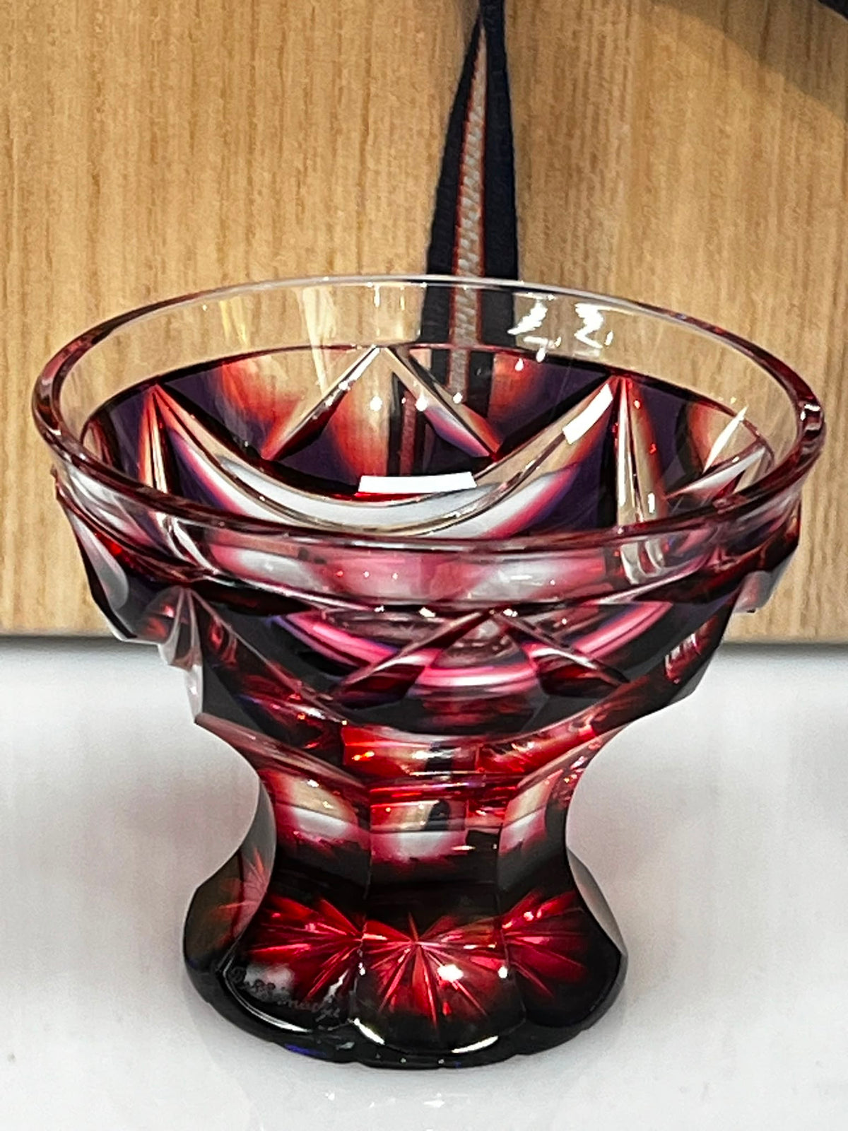 薩摩切子 - 二色衣腳付盃 | Satsuma Kiriko - Sake Cup