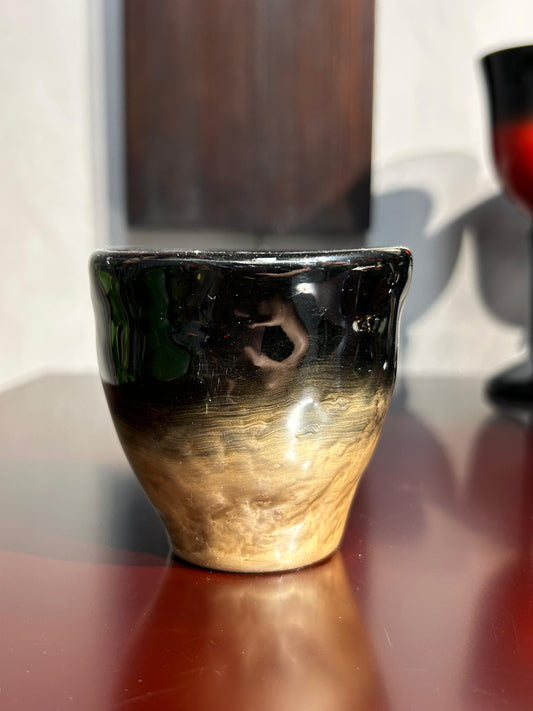 輪島塗漆器 清酒杯(黑/金) | Nakakado Sake Cup (Black/Gold)