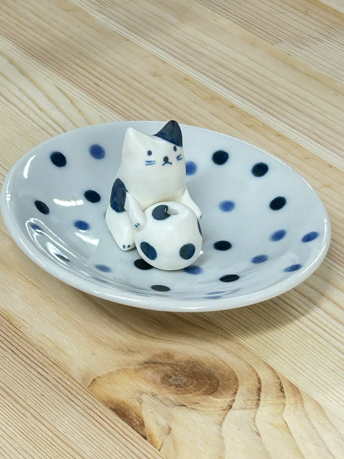 作舍 染貓香立 (丸) | Craftman House Cat Incense Holder (Round)