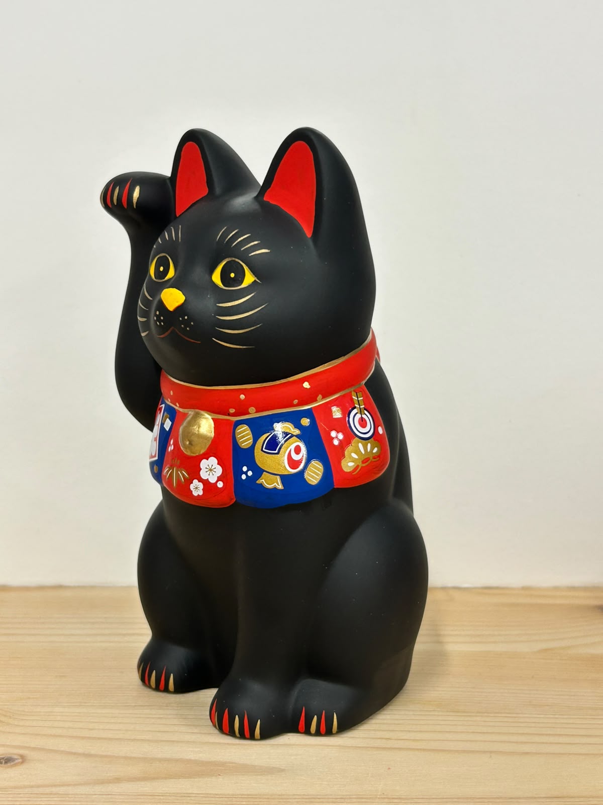 作舍 藥師山招財貓(黑色/大)  | Craftman House Fukuzukushi Manekineko (Black/Large)