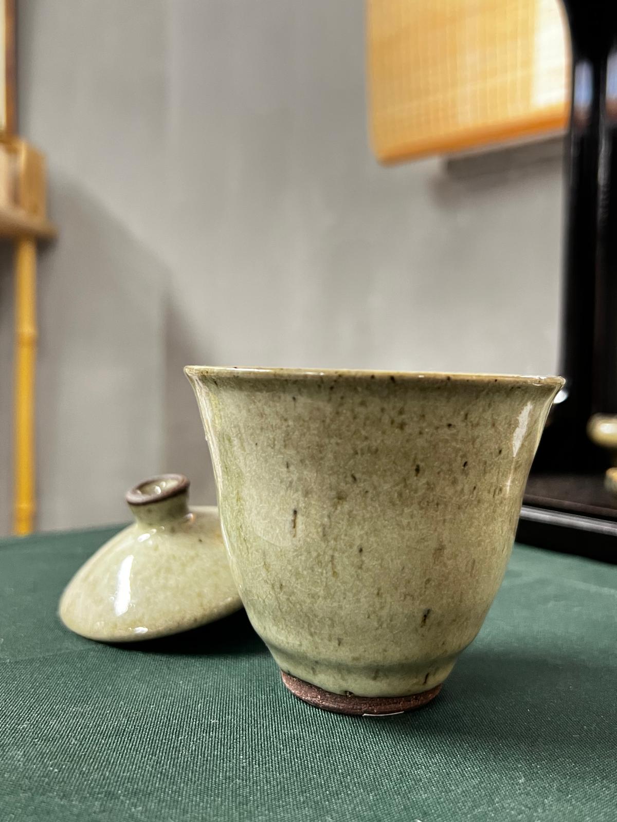 樂久登窯 蓋碗 (小)   | Rakutogama Bowl with Lid (S)